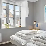 1 Bedroom Gorgeous In Сasa de vacaciones